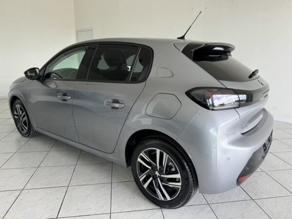 Peugeot 208 1.5 HDI - immagine 15