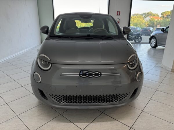 Fiat 500e - immagine 15