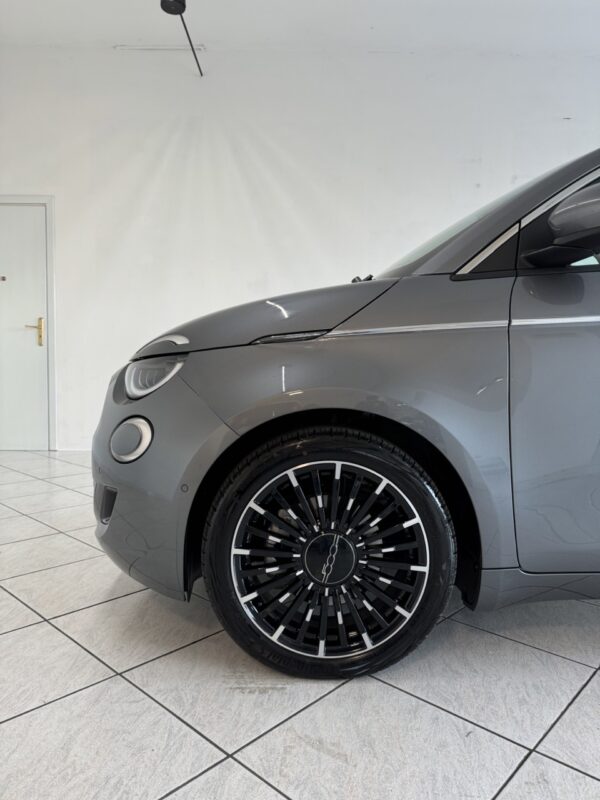 Fiat 500e - immagine 14