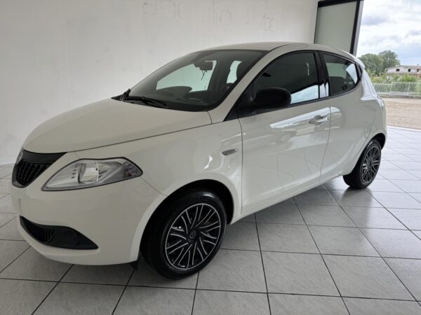Lancia Ypsilon - immagine 9