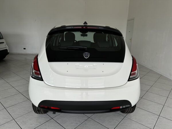 Lancia Ypsilon - immagine 7