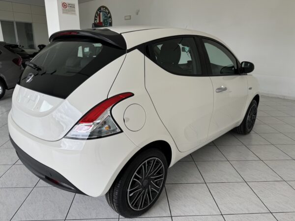 Lancia Ypsilon - immagine 6